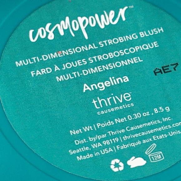 Cosmo power multi-dimensional strobing blush with ring light technology - Picture 3 of 9